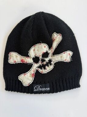 Women's Black Knit Beanie with Floral Skull & Crossbones Applique